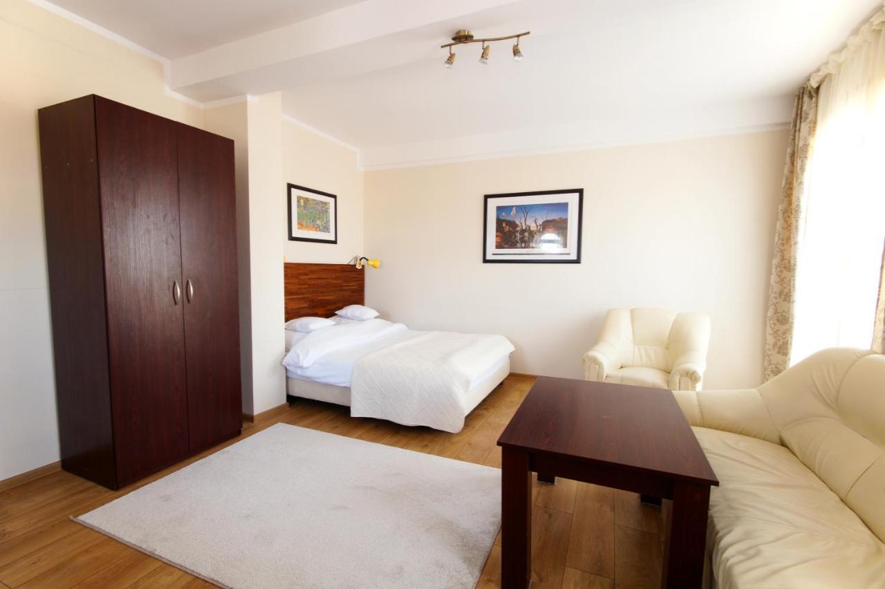 Hotel Koral Chłapowo Esterno foto
