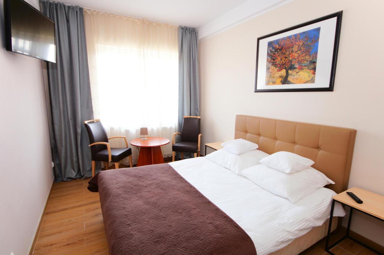 Hotel Koral Chłapowo Esterno foto